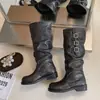 Botas Elegantes de Punta Redonda con Hebilla y Tacón de Bloque para Mujer 2026 Primavera/Otoño Nuevas Botas de Motociclista de Caña Alta Versátiles con Superficie de Cuero Retro