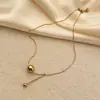 Novo colar de aço inoxidável com bola dourada de luxo não desbota corrente de clavícula nicho design feminino pingente atacado