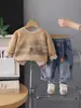 Conjunto de Dos Piezas para Niños: Sudadera con Estampado de Letras y Jeans, Estilo Coreano Casual