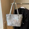 Bolso de hombro grande de estilo coreano, simple y elegante, de gran capacidad, para mujer, moderno y sofisticado, bolso tote fresco y versátil para llevar debajo del brazo