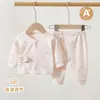 Pijama Split de Algodão Penteado Novo Estilo 2026, Fechamento Silencioso com Velcro Mágico para Quatro Estações, Classe A, para Bebês Meninas de 0 a 3 Meses, Estilo Fino de Verão