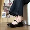 Zapatos Mary Jane de Charol para Mujer, Punta Redonda, Boca Baja, Nuevo Modelo 2026, Correa Cruzada, Estilo Coreano, Diseño de Nicho, Hebilla, Tacón Cuadrado, Zapatos de Salón