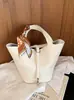 Yuezhi 2026 Verão Novo Estilo Padrão Lichia Bolsa Feminina Casual de Alta Qualidade Bolsa Saco Moda Versátil Lenço de Seda Bolsa de Mão