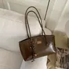 Bolsa de Axila Retrô Francesa para Mulheres 2024 Nova Moda de Inverno Bolsa de Ombro de Nicho Versátil Grande Capacidade Bolsa de Trabalho