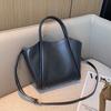 Bolsa Nueva de Cuero Suave con Alas de Nicho 2024 para Mujer Gran Capacidad Toque de Alto Nivel Tooman Bolsa de Hombro Único de Piel de Vaca
