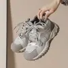 Zapatos de senderismo retro, tenis gruesos de suela gruesa, nuevo estilo para mujer para 2026, zapatillas deportivas casuales, perfectos para combinar con pantalones de pierna ancha en otoño