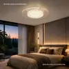 Nueva lámpara colgante pequeña de lujo ligero para mostrador de bar, mesita de noche de dormitorio, luz moderna minimalista para pasillo, pasillo, lámpara de araña creativa de tres cabezales para comedor