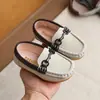 Zapatos de Cuero sin Cordones para Niños Primavera 2026 Zapatos para Bebés de 1-3 Años Mocasines para Niños Pequeños Zapatos Negros de Rendimiento Zapatos Blancos