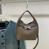 Bolsa de Mão Elegante de Alta Qualidade Transfronteiriça para Mulheres 2026 Nova Moda Versátil Bolsa Transversal Super Popular Bolsa de Mão Estilo Balde