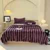 Manta de Felpa de Color Sólido Rayada Estilo Ins Personalizada, Manta de Tiro de Terciopelo de Leche para Comercio Transfronterizo, Manta Gruesa para Cama del Hogar