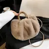 Bolso Nuevo de Peluche, Piel Sintética de Conejo, Lindo Bolso de Calabaza, Bolso de Mano para Mujer, Bolso Cruzado de Hombro Estilo Nube Otoño e Invierno