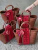 Bolsa de Palha Tecida Versátil Fashionável Feita à Mão Cesta de Legumes Bolsa Satchel de Bambu Retrô Bolsa Tote de Palha Companhia Feminina Bolsa de Presente
