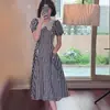 Estilo Nuevo Verano 2026 Vestido Largo Elegante Retro de Hong Kong para Figuras Petite, Rejuvenecedor, Ceñidor de Cintura, Adelgazante Vestido de Cuadros Blanco y Negro