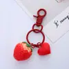 Lindo Llavero de Corazón Girly con Fresa Llavero Personalizado para Coche Popular Femenino Creativo Colgante Pequeño para Bolso Joyería Colgante