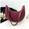 Bolsa de Mão Transfronteiriça Nova Moda Estilo Nicho para Sair, Bolsa Meia-Lua Chic Retrô, Bolsa de Ombro/Axila de Alto Valor para Mulheres