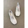 Versión de cuero~Zapatos de split-toe estilo francés para mujer, zapatos tabi de cuero con cordones, diseñados para mocasines casuales, artísticos y de nicho