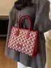 Bolsa de Tote Festiva Roja para Mujer 2026 Modelo Nuevo Ceremonia de Boda Bolsa para Dama de Honor Moda de Nicho Bolso de Hombro Festivo para Novia