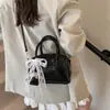 Bolsa de Mão de Renda de Primavera Bolsa Bowling para Mulheres 2026 Nova Tendência Moda Coreana Bolsa Almofada Versátil Bolsa Transversal