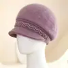 Chapéus de outono e inverno para mulheres de meia-idade e idosas, chapéus de tricô grossos e quentes de pelo de coelho com forro de veludo para senhoras idosas, avós, proteção contra o frio, proteção para as orelhas, chapéus de tricô