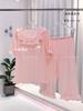 Ropa Macro del Año 2025 Primavera y Verano Nuevo Traje de Pantalones Capri de Manga Corta para Mujer con Almohadilla en el Pecho Ropa de Casa Cómoda y Amigable con la Piel para Mujer