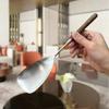 Cuchara de sopa de acero inoxidable, pala con mango de madera de imitación retro, cuchara para sopa de gachas para el hogar, cuchara para olla caliente de restaurante, cuchara para cocinar, pala