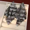 Brincos de Franja Triangulares Quadrados Agulha de Prata, Brincos de Luxo Leve e de Alta Qualidade, Estilo Europeu e Americano, Brincos Exagerados Únicos e Estilosos para Mulheres