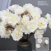 Flor artificial blanca Mori flor de seda blanca lechosa flor de techo suave para salón de bodas peonía rosa nieve