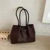 2026 Bolso Tote de Gran Capacidad para Principios de Otoño Bolso de Hombro para Viajes Cotidianos Bolso con Textura Tejida de Nicho Bolso de Mano tipo Cesta de Verduras Bolso Tejido para Mujer