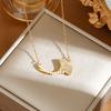 Moderna y Versátil Cadena para Clavícula Popular de Gama Alta con Colgante de Borla de Hoja de Ginkgo y Perla de la Suerte Sansheng para Mujer, Simple Elegante