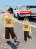 Conjunto de Otoño para Niñas 2026 Nueva Moda Dibujos Animados Encaje Camiseta de Manga Larga y Pantalones de Pierna Ancha Ropa de Otoño Moderna para Niños