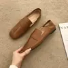 Sapatos slip-on, versáteis, estilo dinheiro, retrô, antigos, mocassins de sola reta para mulheres, outono de 2026, bico quadrado, sapatos pequenos de couro, sola macia