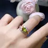 Atacado de Fábrica Mais Vendido Anel de Peridoto Natural Prata S925 Cravejado Pedra Principal 6*8 Venda Quente Europa e América Dropshipping