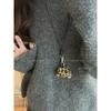 Bolso pequeño vintage marrón con estampado de leopardo, collar para mujer, cadena larga de lana para otoño e invierno, auriculares, monedero, accesorios colgantes