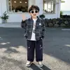 Conjunto de otoño a cuadros estilo coreano para niños, chaqueta, conjunto casual de tres piezas, nuevo conjunto de béisbol de tres piezas para primavera y otoño al por mayor