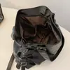 Bolso de hombro de cuero suave de gran capacidad transfronterizo, bolso de mano estilo motocicleta retro, bolso tote casual y elegante