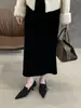 Elegantes zapatos de tacón de aguja con punta fina para mujer, nuevo modelo otoño/invierno 2025, adecuados para combinar con faldas, estilo Mary Jane francés