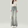 Calça jeans azul de cintura alta flare para mulheres, novo estilo primavera-verão 2026, calça boca de sino sexy justa com stretch