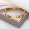 Pulseira de Aço Inoxidável Estilo Étnico com Padrão Vazado, Fecho, Nova Estilo Transfronteiriço, Galvanoplastia a Vácuo Ouro 18K, Atacado
