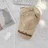 Marca de Tendencia Americana Gorra de Béisbol Rota para Mujer Ins Retro Sombrero Negro Visera de Ala Ancha Oversize Hace que la Cara Parezca Más Pequeña Gorra de Pico de Pato