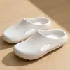 Pantuflas de verano para mujer para todas las estaciones, pantuflas de pareja, zapatos de casa para mujer, pantuflas de EVA para uso doméstico, sandalias para hombre, venta al por mayor para hoteles