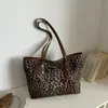 Cross2026 Bolso Nuevo para Mujer de Gran Capacidad Bolsa de Compras Bolso de Hombro Único de Alta Gama Bolso Tote de Mano a la Moda