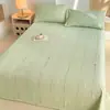 Un tipo de sábana de cama de tela gruesa de algodón puro, vieja y áspera, pieza individual, edredón individual de verano de algodón puro, funda de almohada, juego de tres piezas, tapete de algodón y lino
