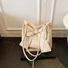 Bolso de Paja Estilo Occidental para Mujer 2025 Verano Nuevo Estilo Bolso de Cubo Tejido para Mujer con Lazo y Bolso Tote de Mano Estilo Occidental