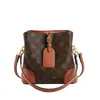 Bolso tipo cubo con monograma de diseño francés de alta calidad hecho de PVC duradero, popular en el sudeste asiático, bolso de un solo hombro, bolso cruzado para mujer