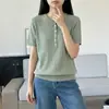 Nuevo estilo de verano, algodón puro, manga corta, tejido de seis botones, retro, trenzado, medio abierto, cuello redondo, suéter, top simple y fino para mujer