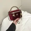 Bolso de Mano de Moda Transfronterizo para Mujer 2026 Nuevo Estilo Inspirado en Chanel Cadena Terciopelo Textura de Alta Calidad Bolso de Hombro Cruzado