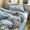 2026 Novo Conjunto de Roupa de Cama Minimalista Ultra Macio de Alto Peso Classe A Conjunto de Quatro Peças Lençol para Dormitório de Estudante Conjunto de Três Peças para Edredom