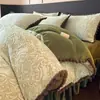 Conjunto de colcha de leite veludo novo de 2026, quatro peças, espessado e quente para o inverno, feito de fleece de coral e flanela