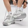 Tênis Masculino Super Fire Popular na Internet Tendência Popular Design de Nicho Estilo Pão de Forma Versátil Casual Tênis que Aumenta a Altura Sapatos da Moda para o Verão