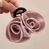 Presilha de Cabelo Pérola Flor Suave Feminina Toque de Luxo Novo Estilo 2026 Presilha de Tubarão Presilha para Coque na Parte de Trás da Cabeça Acessórios de Cabelo